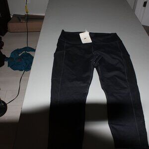 Black Fablectics On The Go Capris Size XL New